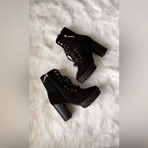 Black boots, used but like new